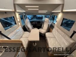 ADRIA SONIC PLUS 700 DL GARAGE 140 cv letti gemelli GAMMA 2025 FACE TO FACE AUTOMATICO pieno
