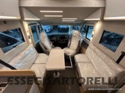 ADRIA SONIC PLUS 700 DL GARAGE 140 cv letti gemelli GAMMA 2025 FACE TO FACE AUTOMATICO pieno