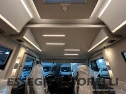 ADRIA SONIC PLUS 700 DL GARAGE 140 cv letti gemelli GAMMA 2025 FACE TO FACE AUTOMATICO pieno