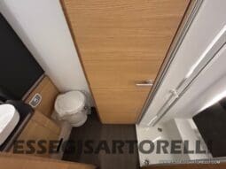 ADRIA SONIC PLUS 700 DL GARAGE 140 cv letti gemelli GAMMA 2025 FACE TO FACE AUTOMATICO pieno