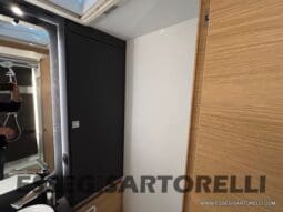 ADRIA SONIC PLUS 700 DL GARAGE 140 cv letti gemelli GAMMA 2025 FACE TO FACE AUTOMATICO pieno