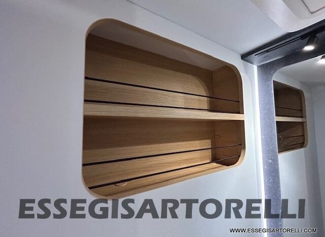 ADRIA SONIC PLUS 700 DL GARAGE 140 cv letti gemelli GAMMA 2025 FACE TO FACE AUTOMATICO pieno