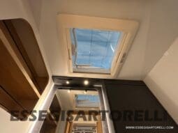 ADRIA SONIC PLUS 700 DL GARAGE 140 cv letti gemelli GAMMA 2025 FACE TO FACE AUTOMATICO pieno