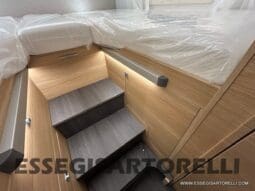 ADRIA SONIC PLUS 700 DL GARAGE 140 cv letti gemelli GAMMA 2025 FACE TO FACE AUTOMATICO pieno