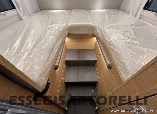 ADRIA SONIC PLUS 700 DL GARAGE 140 cv letti gemelli GAMMA 2025 FACE TO FACE AUTOMATICO pieno