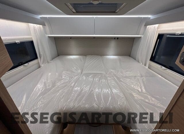 ADRIA SONIC PLUS 700 DL GARAGE 140 cv letti gemelli GAMMA 2025 FACE TO FACE AUTOMATICO pieno