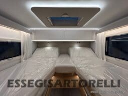 ADRIA SONIC PLUS 700 DL GARAGE 140 cv letti gemelli GAMMA 2025 FACE TO FACE AUTOMATICO pieno