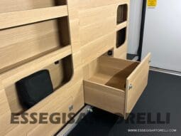 ADRIA SONIC PLUS 700 DL GARAGE 140 cv letti gemelli GAMMA 2025 FACE TO FACE AUTOMATICO pieno