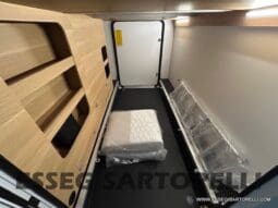 ADRIA SONIC PLUS 700 DL GARAGE 140 cv letti gemelli GAMMA 2025 FACE TO FACE AUTOMATICO pieno