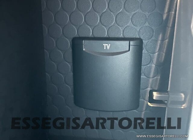 ADRIA SONIC PLUS 700 DL GARAGE 140 cv letti gemelli GAMMA 2025 FACE TO FACE AUTOMATICO pieno