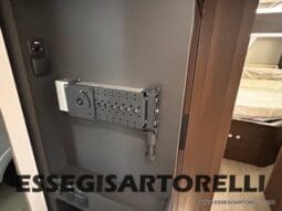 ADRIA MATRIX SUPREME EDITION M 670 DC LETTO NAUTICO E BASCULANTE pieno