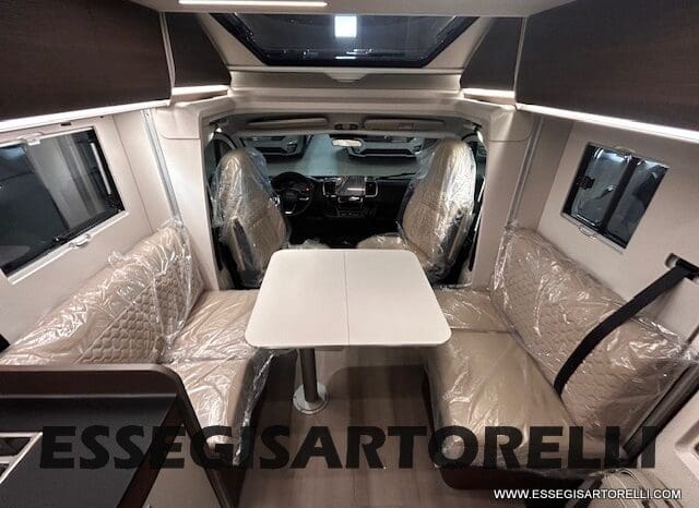 ADRIA MATRIX SUPREME EDITION M 670 DC LETTO NAUTICO E BASCULANTE pieno