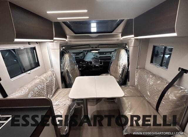 ADRIA MATRIX SUPREME EDITION M 670 DC LETTO NAUTICO E BASCULANTE pieno