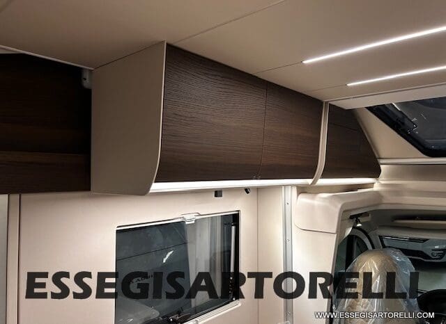 ADRIA MATRIX SUPREME EDITION M 670 DC LETTO NAUTICO E BASCULANTE pieno