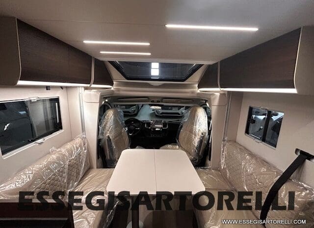 ADRIA MATRIX SUPREME EDITION M 670 DC LETTO NAUTICO E BASCULANTE pieno