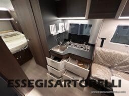 ADRIA MATRIX SUPREME EDITION M 670 DC LETTO NAUTICO E BASCULANTE pieno