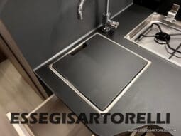 ADRIA MATRIX SUPREME EDITION M 670 DC LETTO NAUTICO E BASCULANTE pieno