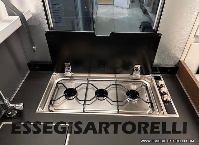 ADRIA MATRIX SUPREME EDITION M 670 DC LETTO NAUTICO E BASCULANTE pieno