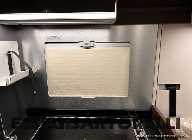 ADRIA MATRIX SUPREME EDITION M 670 DC LETTO NAUTICO E BASCULANTE pieno