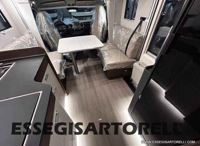ADRIA MATRIX SUPREME EDITION M 670 DC LETTO NAUTICO E BASCULANTE pieno