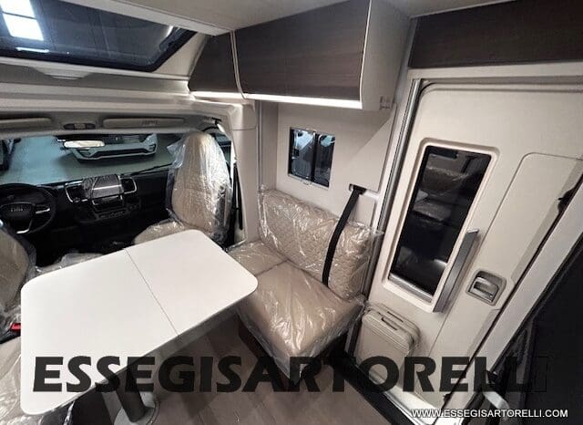ADRIA MATRIX SUPREME EDITION M 670 DC LETTO NAUTICO E BASCULANTE pieno