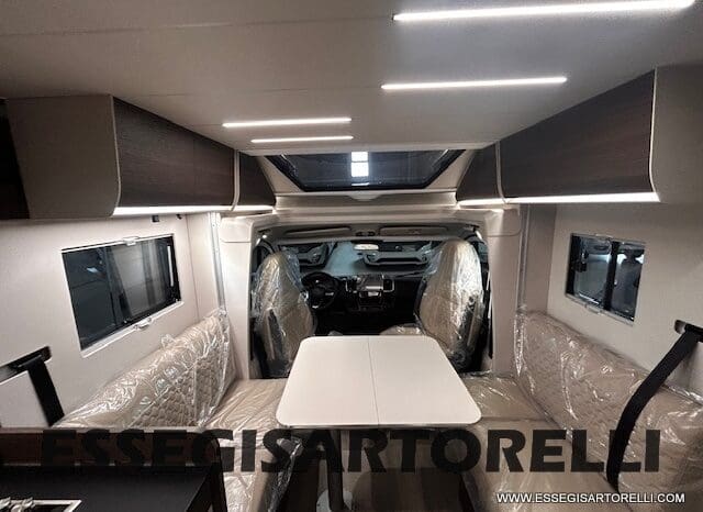 ADRIA MATRIX SUPREME EDITION M 670 DC LETTO NAUTICO E BASCULANTE pieno
