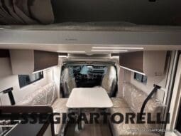 ADRIA MATRIX SUPREME EDITION M 670 DC LETTO NAUTICO E BASCULANTE pieno