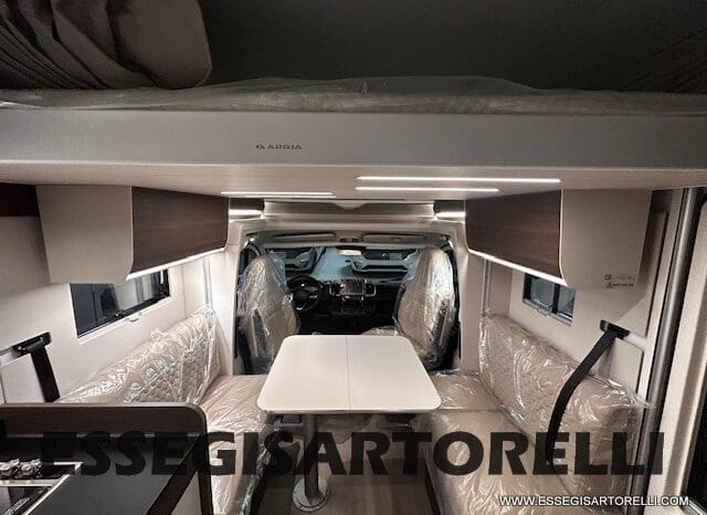ADRIA MATRIX SUPREME EDITION M 670 DC LETTO NAUTICO E BASCULANTE pieno