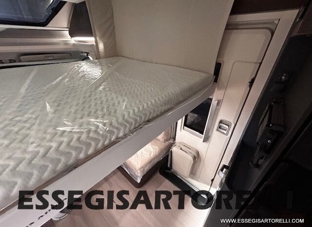 ADRIA MATRIX SUPREME EDITION M 670 DC LETTO NAUTICO E BASCULANTE pieno