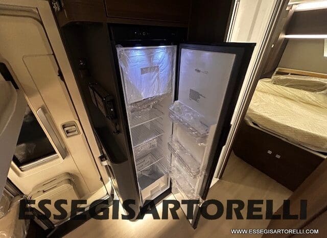 ADRIA MATRIX SUPREME EDITION M 670 DC LETTO NAUTICO E BASCULANTE pieno