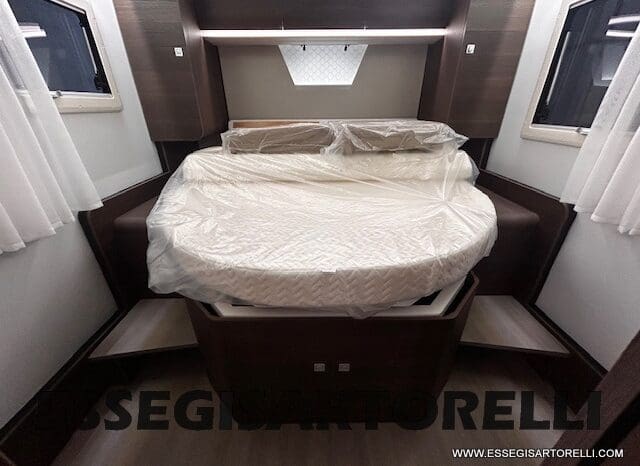 ADRIA MATRIX SUPREME EDITION M 670 DC LETTO NAUTICO E BASCULANTE pieno