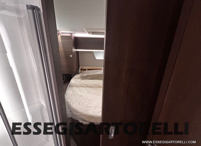 ADRIA MATRIX SUPREME EDITION M 670 DC LETTO NAUTICO E BASCULANTE pieno