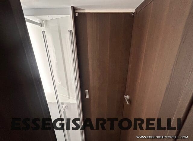 ADRIA MATRIX SUPREME EDITION M 670 DC LETTO NAUTICO E BASCULANTE pieno
