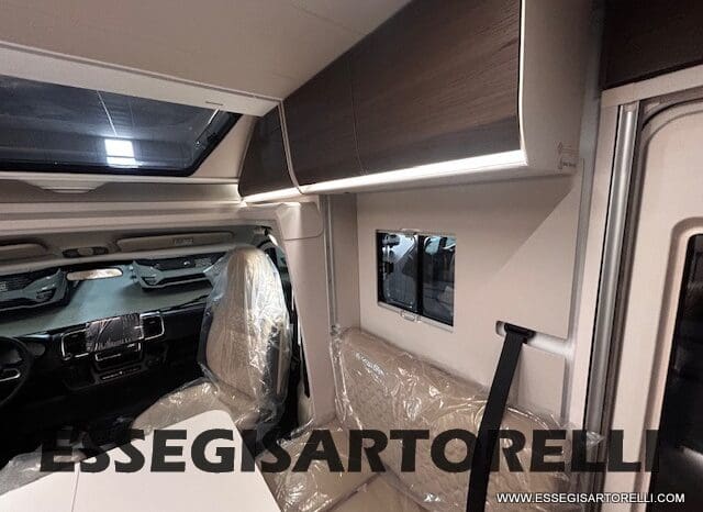 ADRIA MATRIX SUPREME EDITION M 670 DC LETTO NAUTICO E BASCULANTE pieno
