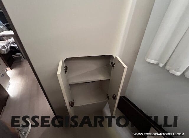 ADRIA MATRIX SUPREME EDITION M 670 DC LETTO NAUTICO E BASCULANTE pieno