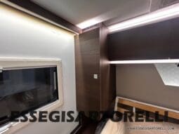 ADRIA MATRIX SUPREME EDITION M 670 DC LETTO NAUTICO E BASCULANTE pieno