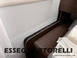 ADRIA MATRIX SUPREME EDITION M 670 DC LETTO NAUTICO E BASCULANTE pieno