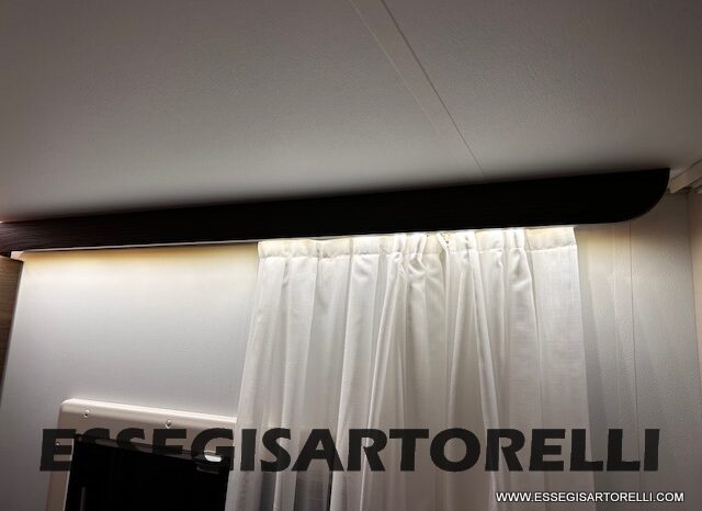 ADRIA MATRIX SUPREME EDITION M 670 DC LETTO NAUTICO E BASCULANTE pieno