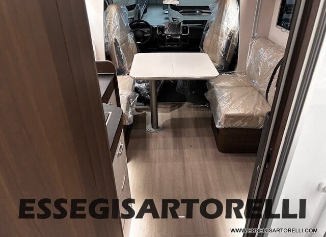 ADRIA MATRIX SUPREME EDITION M 670 DC LETTO NAUTICO E BASCULANTE pieno