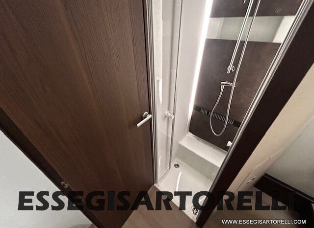 ADRIA MATRIX SUPREME EDITION M 670 DC LETTO NAUTICO E BASCULANTE pieno