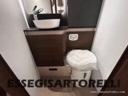 ADRIA MATRIX SUPREME EDITION M 670 DC LETTO NAUTICO E BASCULANTE pieno