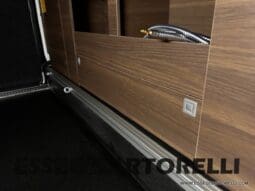ADRIA MATRIX SUPREME EDITION M 670 DC LETTO NAUTICO E BASCULANTE pieno