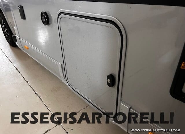 ADRIA MATRIX SUPREME EDITION M 670 DC LETTO NAUTICO E BASCULANTE pieno