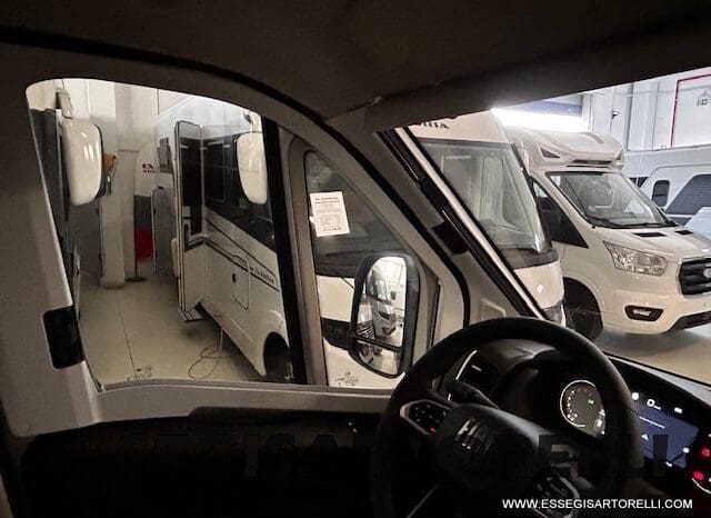 ADRIA MATRIX SUPREME EDITION M 670 DC LETTO NAUTICO E BASCULANTE pieno