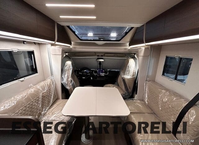 ADRIA MATRIX SUPREME EDITION M 670 DC LETTO NAUTICO E BASCULANTE pieno