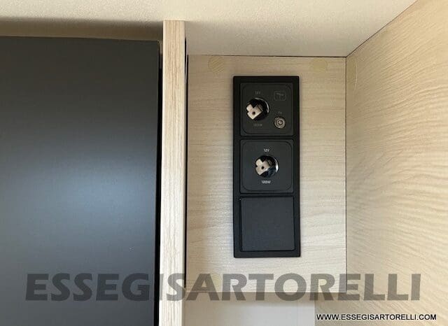 CHAUSSON TITANIUM 627 170 CV AUTOMATICO GEMELLI 699 CM 12/2024 KM 4.900 pieno