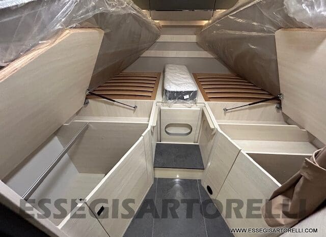CHAUSSON TITANIUM 627 170 CV AUTOMATICO GEMELLI 699 CM 12/2024 KM 4.900 pieno