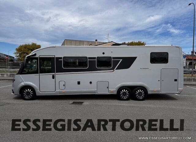 NEW MY 2026 ADRIA SUPERSONIC 890 LL 170 CV POWER AUTOMATICO pieno