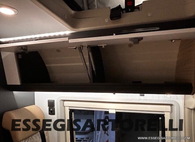 ADRIA V 60 SP TENT TOP CAMPER PURO TRUMA DIESEL 599 CM pieno