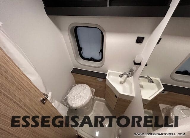 ADRIA V 60 SP TENT TOP CAMPER PURO TRUMA DIESEL 599 CM pieno